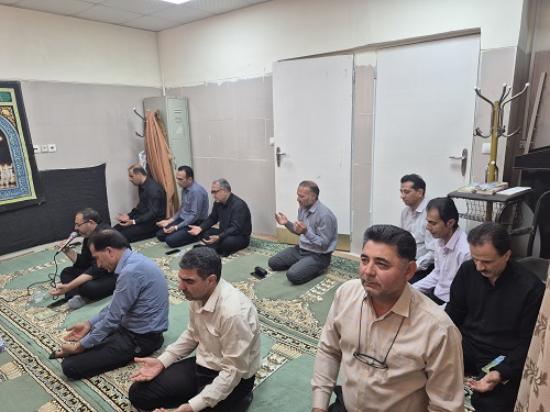 برگزاری آیبن پرفیض قرائت زیارت عاشورا در دهه نخست محرم در شبکه بهداشت و درمان شهرستان کازرون