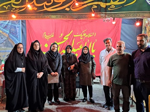 حضور گروه جهادی شهید میرزایی در موکب سلامت شبکه بهداشت و درمان کازرون در محل گردهمایی های شبانه مردم
