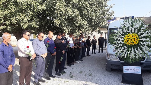 تشییع پیکر بهورز خدوم خانه بهداشت کلانی با حضور مسوولان و کارکنان شبکه بهداشت و درمان کازرون