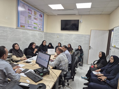 نشست هماهنگی اجرای برنامههای روز جهانی قلب و هفته ملی سالمند در شبکه بهداشت و درمان کازرون