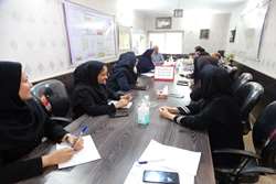 نشست برنامه ریزی گرامیداشت هفته ملی جمعیت با شعار سهم من از جوانی ایران در شبکه بهداشت و درمان کازرون