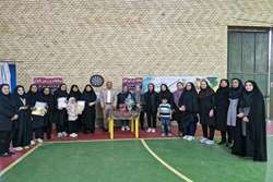 کسب مقام دوم بانوی شاغل در شبکه بهداشت و درمان در مسابقه دارت ویژه بانوان شاغل در ادارات کازرون