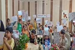 برگزاری مسابقه نقاشی با موضوع جوانی جمعیت ویژه فرزندان کارکنان شبکه بهداشت و درمان کازرون