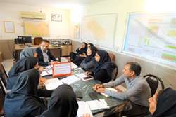 نشست هم اندیشی گرامیداشت هفته ملی جمعیت 1404 در مرکز بهداشت شهید پیرویان کازرون