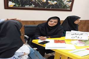حضور تیم کارشناسان شبکه بهداشت و درمان کازرون در دانشگاه آزاد اسلامی