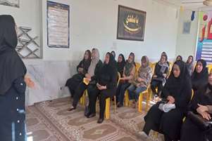 برگزاری کارگاه آموزشی پیشگیری از بیماری دیابت ویژه والدین دانش آموزان یکی از مدارس کازرون