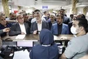 بازدید دکتر ظفرقندی از بخش‌های مختلف بیمارستان حضرت ولیعصر (عج) کازرون