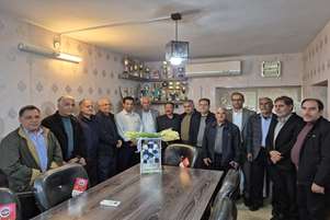 دیدار هیات راویان شهدای شهرستان کازرون با سرپرست شبکه بهداشت و درمان در دهه فرخنده فجر انقلاب اسلامی