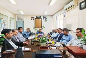 نشست سرپرست شبکه بهداشت و درمان و رییس دانشگاه آزاد اسلامی کازرون با محوریت توسعه همکاری های علمی و آموزشی