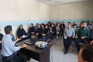 برگزاری کارگاه آموزشی نظام مراقبت سندرمیک بیماری های واگیر ویژه تیم سلامت شبکه بهداشت و درمان کازرون