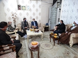 دیدار جمعی از مسوولان شهرستان کازرون با خانواده شهید، جانباز و پرستار بازنشسته بیمارستان ولیعصر (عج) در دهه فرخنده فجر انقلاب اسلامی